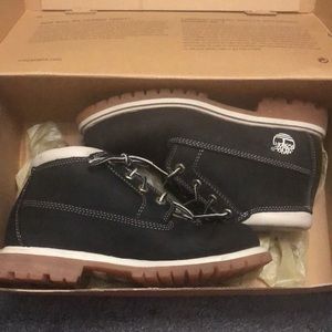 Timberland Nellie boots for women (Navy Size 6.5)